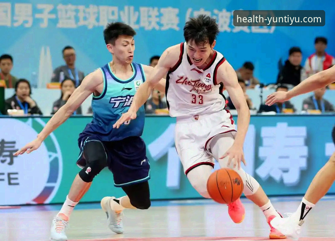 CBA季后赛浙江vs宁波加时逆转对比分析：兰道夫33分统治力与云体育官方观赛体验